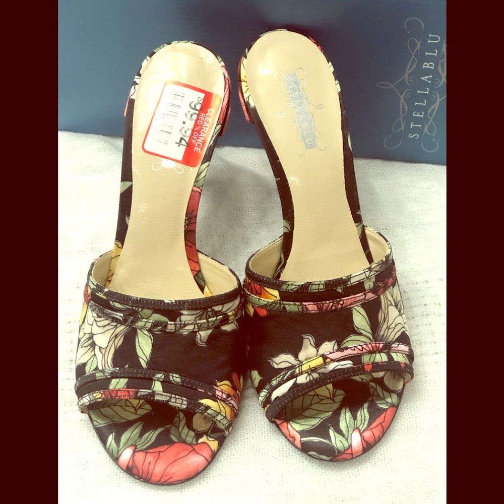 Stella Blu Satin Floral Heels Size 7.5